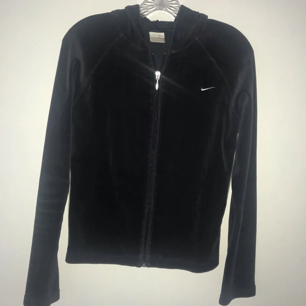 Nike‎ dark blue jacket with white stripes